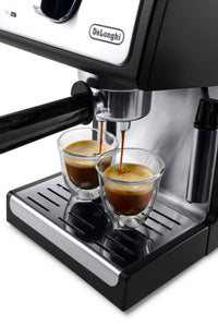 De'Longhi - Espresso Machine with 15 bars of pressure - Black