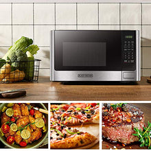 Load image into Gallery viewer, BLACK+DECKER Digital Microwave Oven with Turntable 0.9 Cu.ft, Stainless Steel